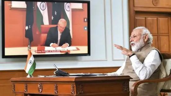 澳大利亚总理莫里森和印度总理莫迪在举行双边虚拟峰会后宣布签署全面战略伙伴关系协议。