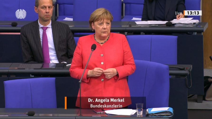 默克尔在7月1日德国联邦议院听证会上表态