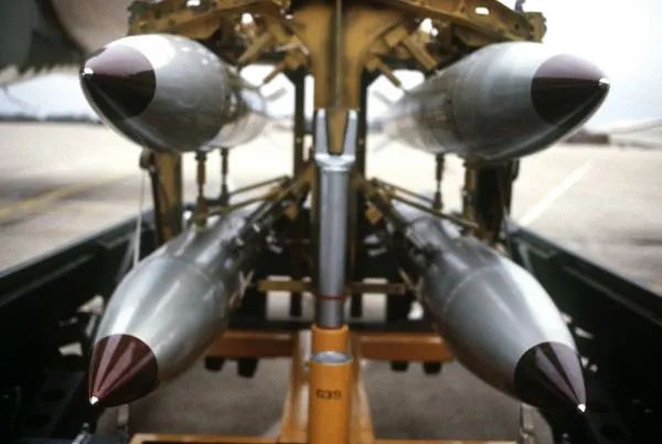 ▲资料图片：美军B61自由落体式核弹（美空军官网）