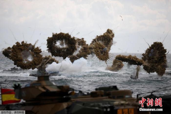 资料图：韩国海军参加韩美联合军演“鹞鹰”登陆演习。