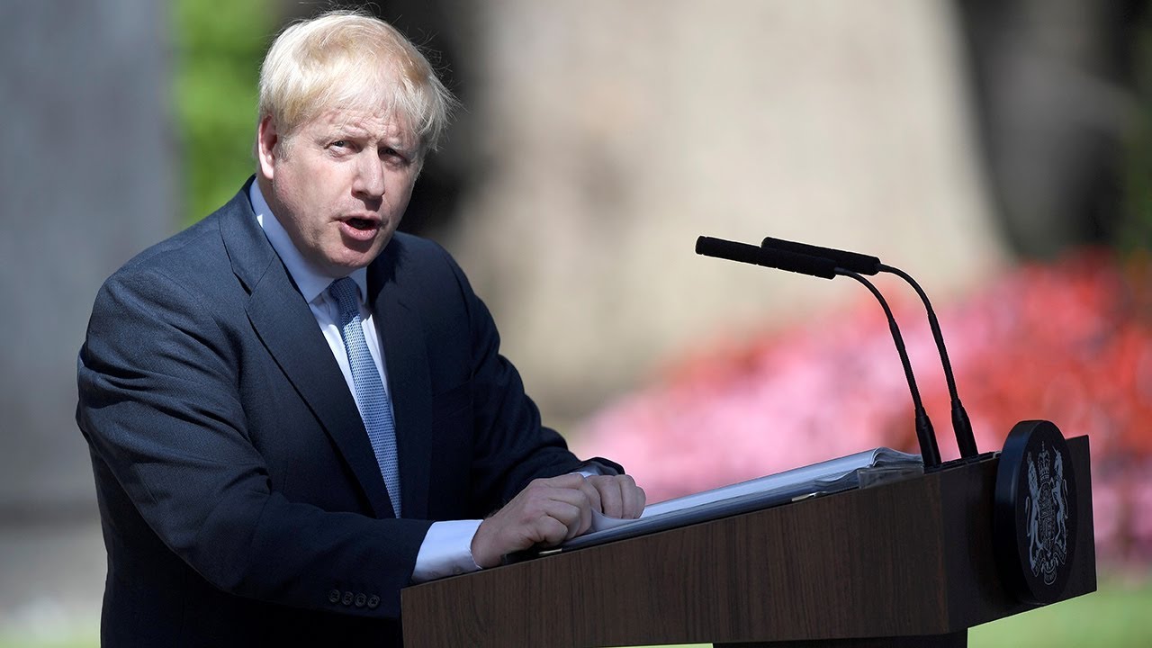 △2019年7月24日，鲍里斯·约翰逊首次作为英国首相发表演讲，演讲中约翰逊对达成“更好”的“脱欧”协议进行了说明。（图片来源：《电讯报》）