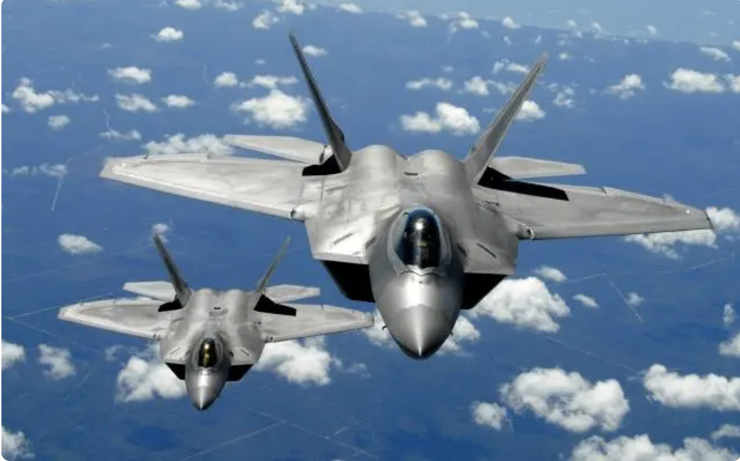 美国空军F-22战机